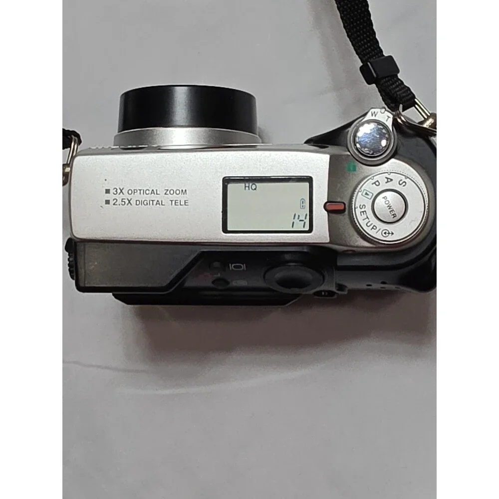 Vintage Y2K Digital Camera 3x Olympus C-2000 Z Camedia 2.1MP TESTED